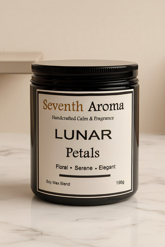 Lunar Petals – Jasmine, Musk & Amber Candle